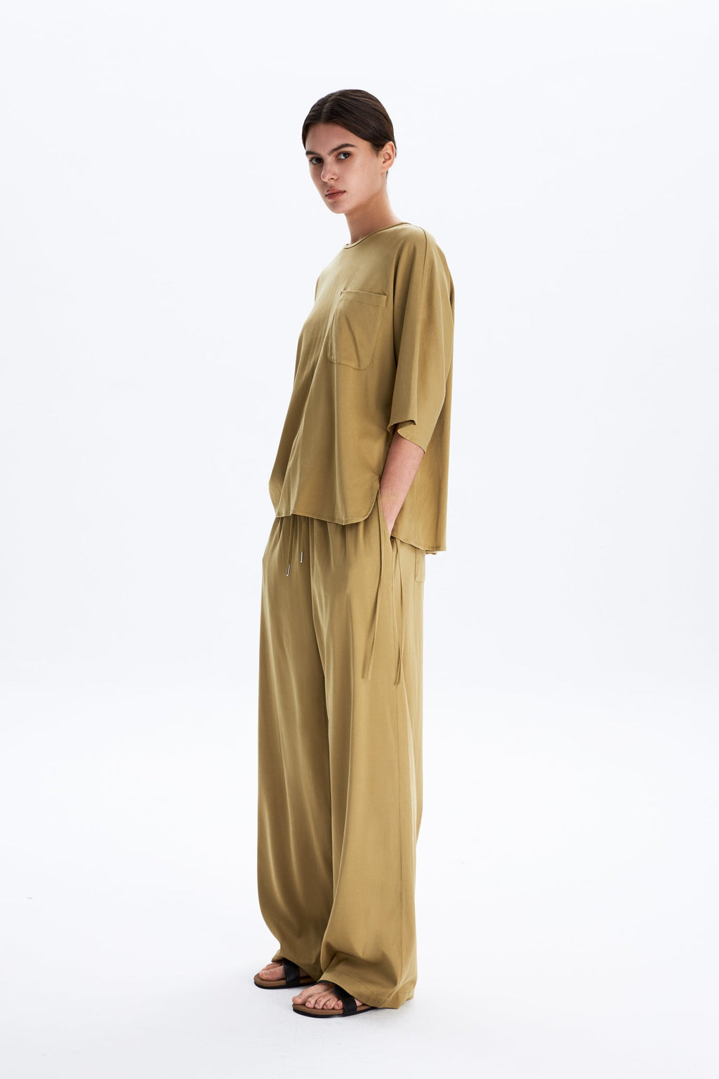 Round Neck Top With Back Opening