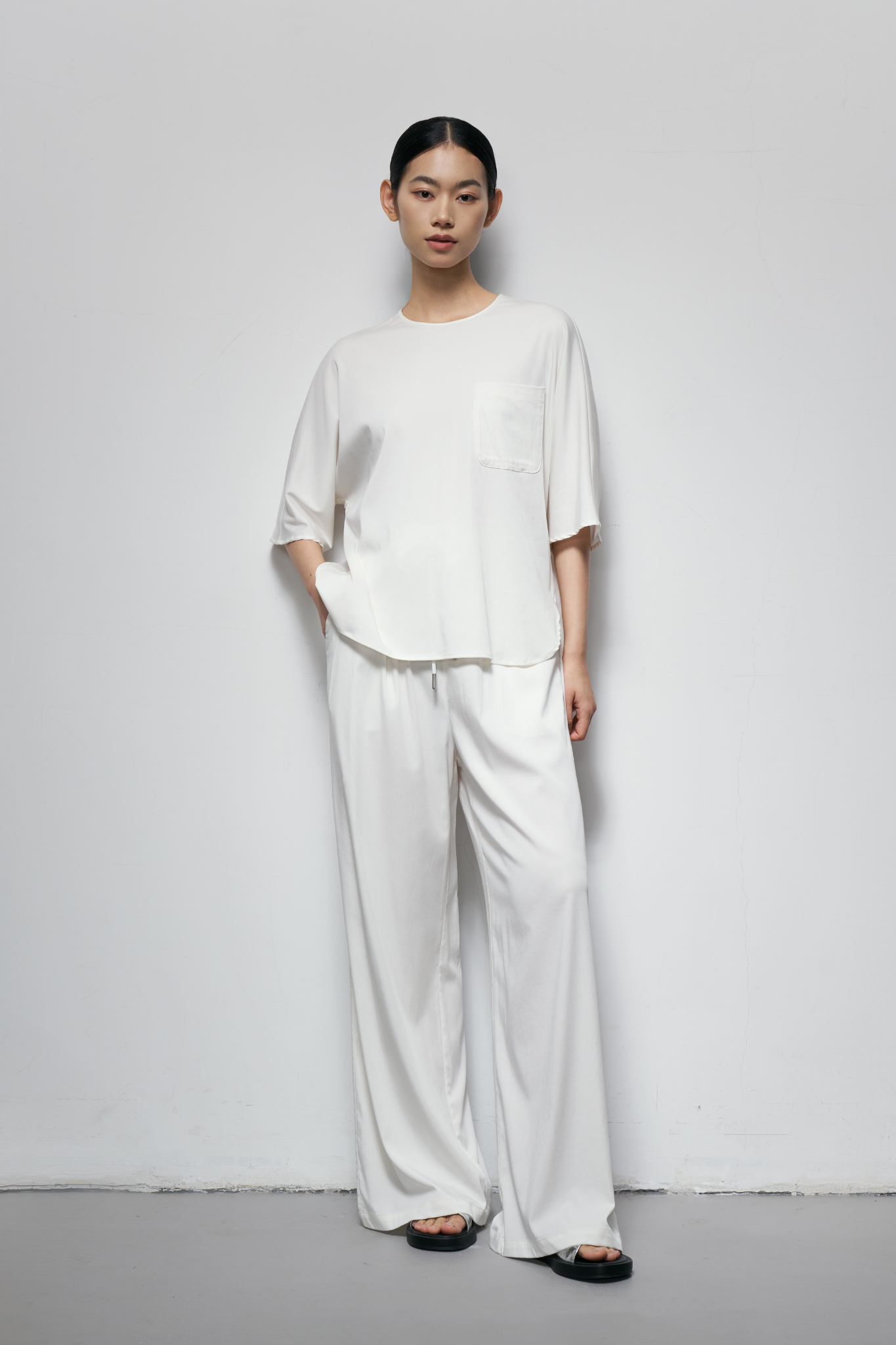 Round Neck Top With Back Opening