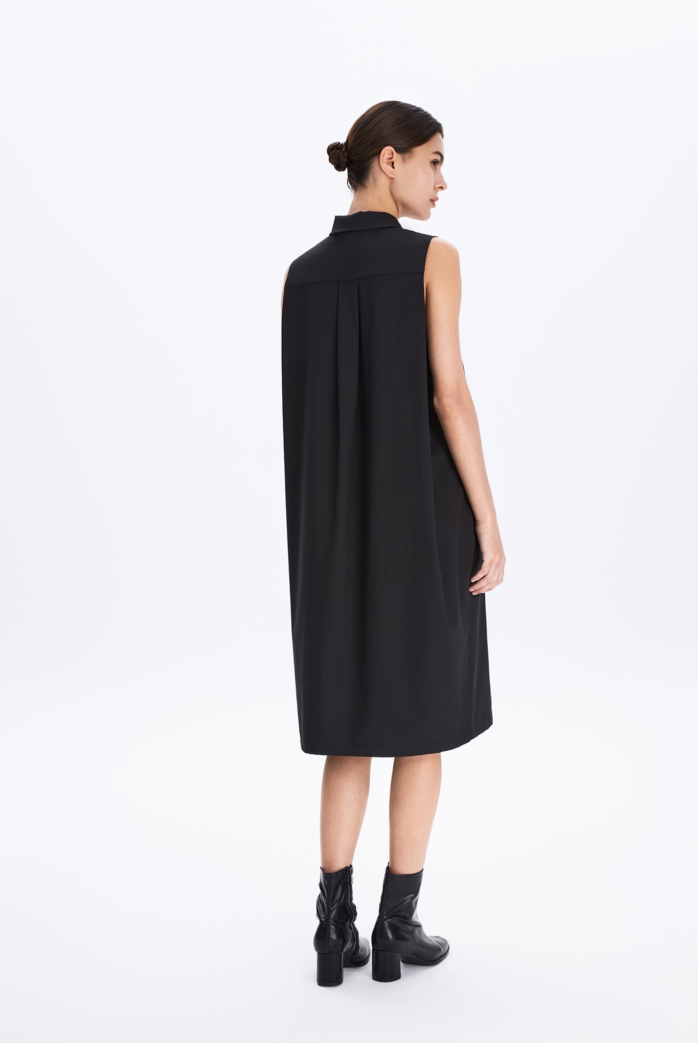 Sleeveless Button-down Shirt Dress
