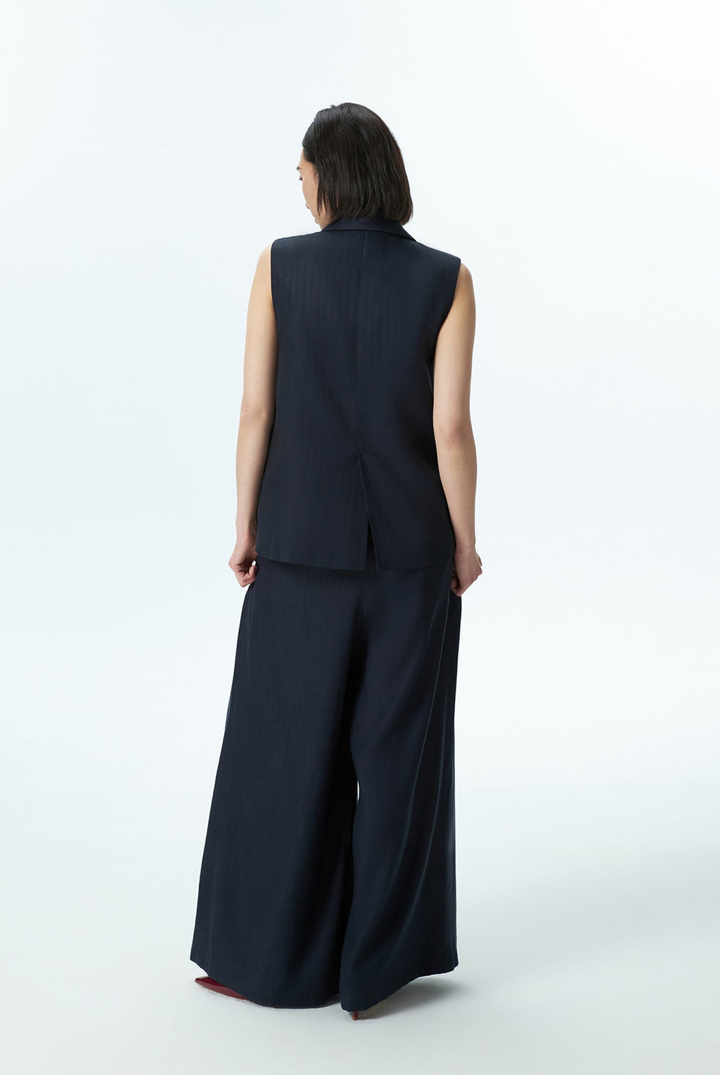 Sleeveless Jacket